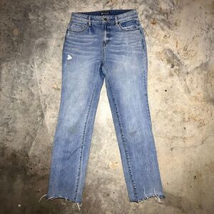 Versona Distressed Denim Ankle Jeans Frayed Hem